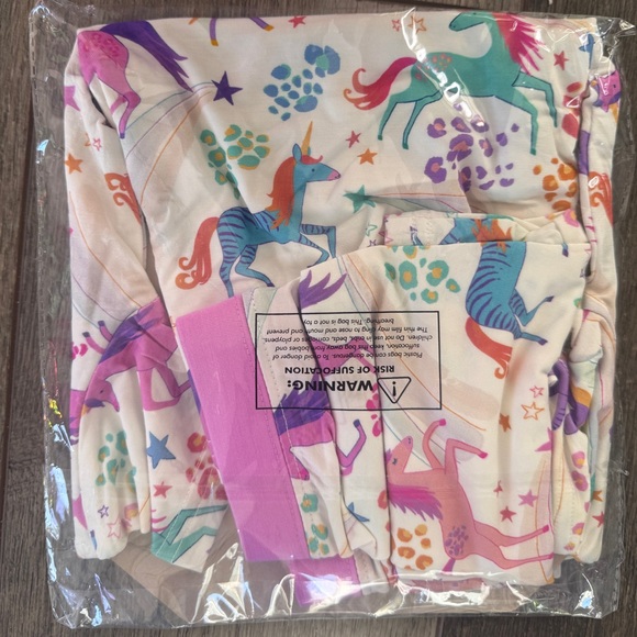 🦄✨ Little Sleepies Unicorn Magic Bamboo Short Sleeve & Shorts Pajama Set NEW 2T - Picture 6 of 6